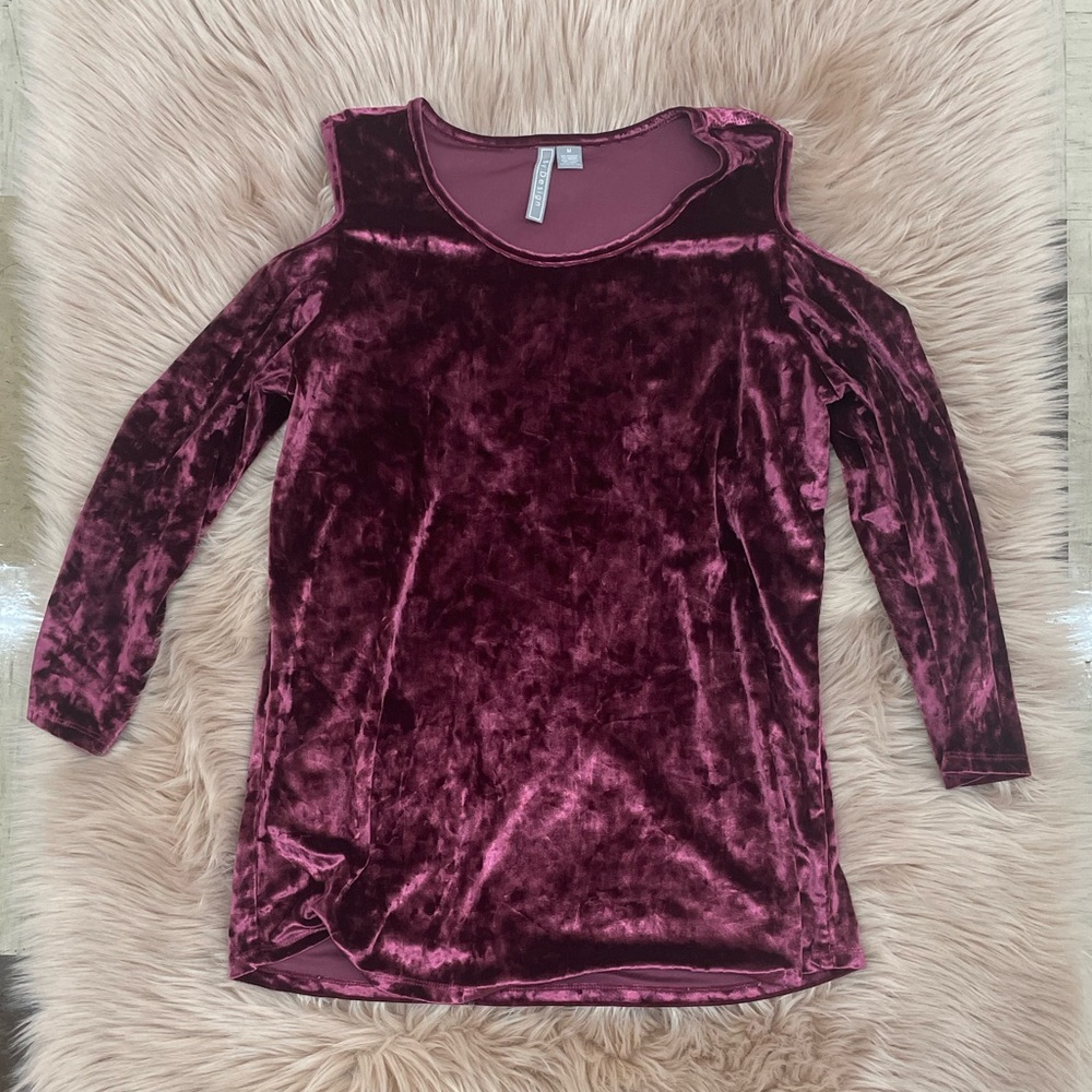 Sz Md Mauve Crushed Velvet Top with Cut Out Shoulders